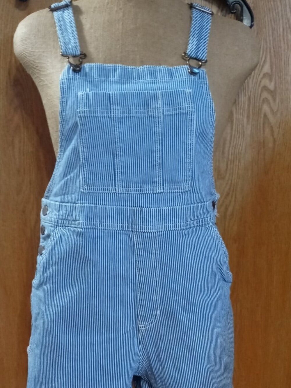 Universal Threads Striped Denim Overall Shorts Size 6